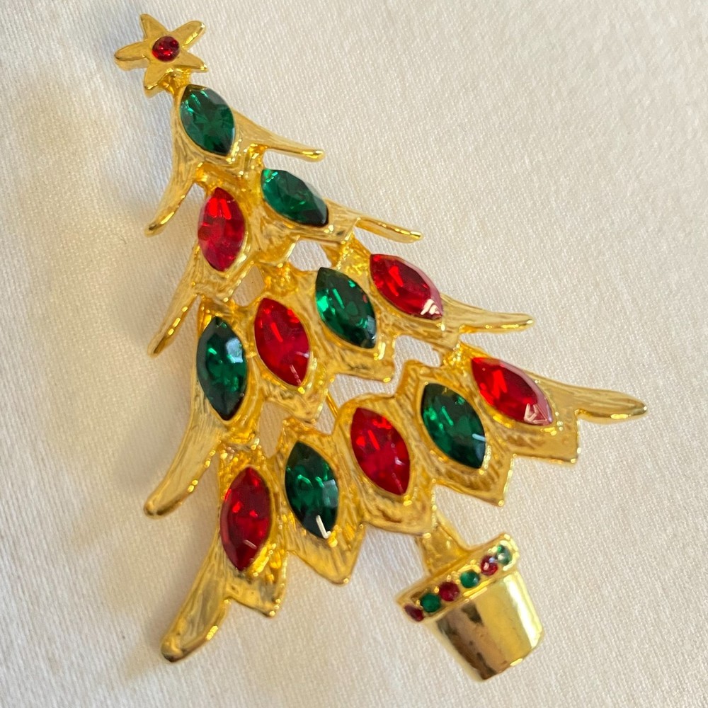 💎Christmas Tree Brooch Pin Gold Tone Red  Green Marquis Stone Holiday